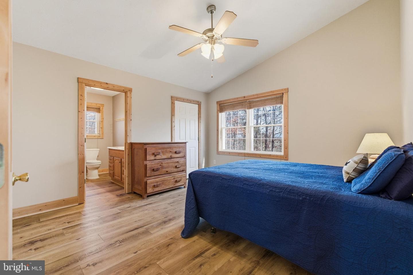 86 Maple Avenue photo 11