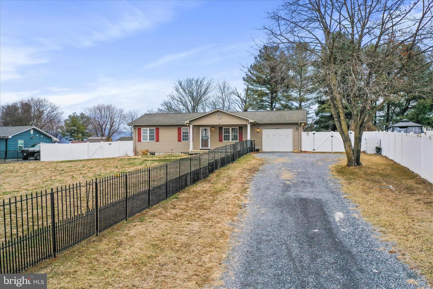 241 Grover Road photo 3