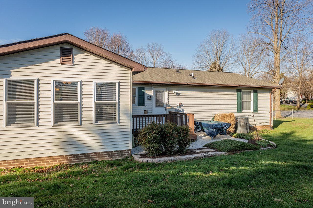 60 Marguerite Drive photo 49