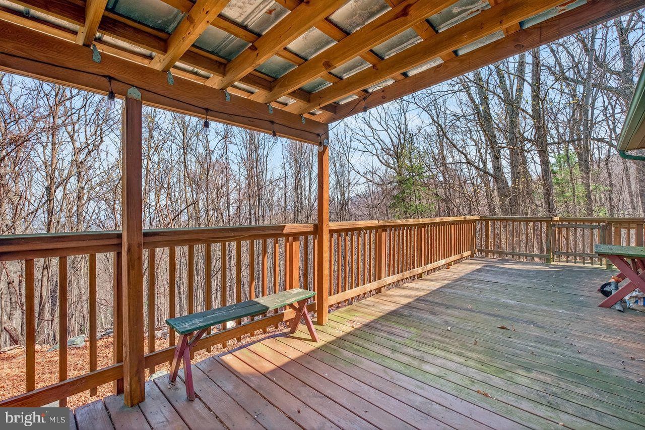 137 Sandstone Lane photo 19