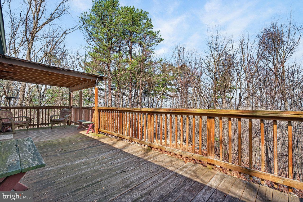 137 Sandstone Lane photo 22