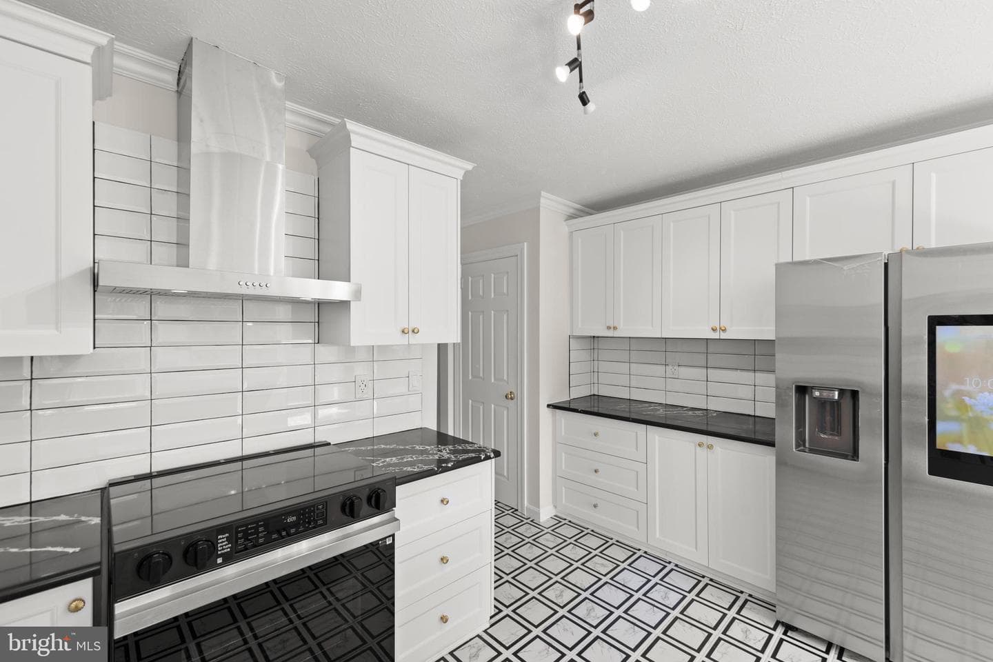 405 Spring Hollow Road photo 32