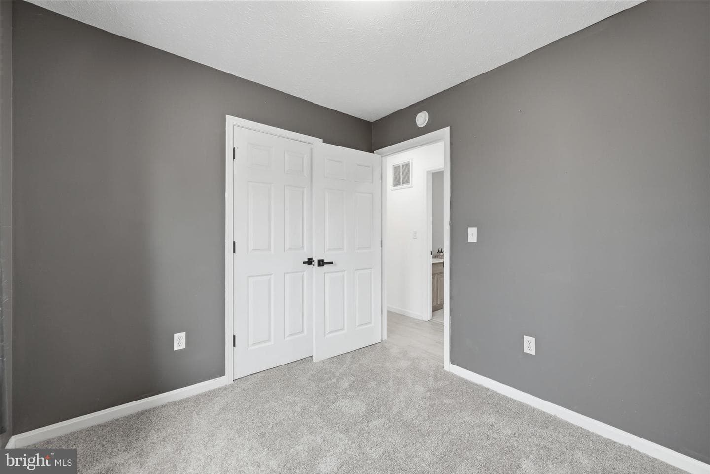 322 Alsberry Street photo 20
