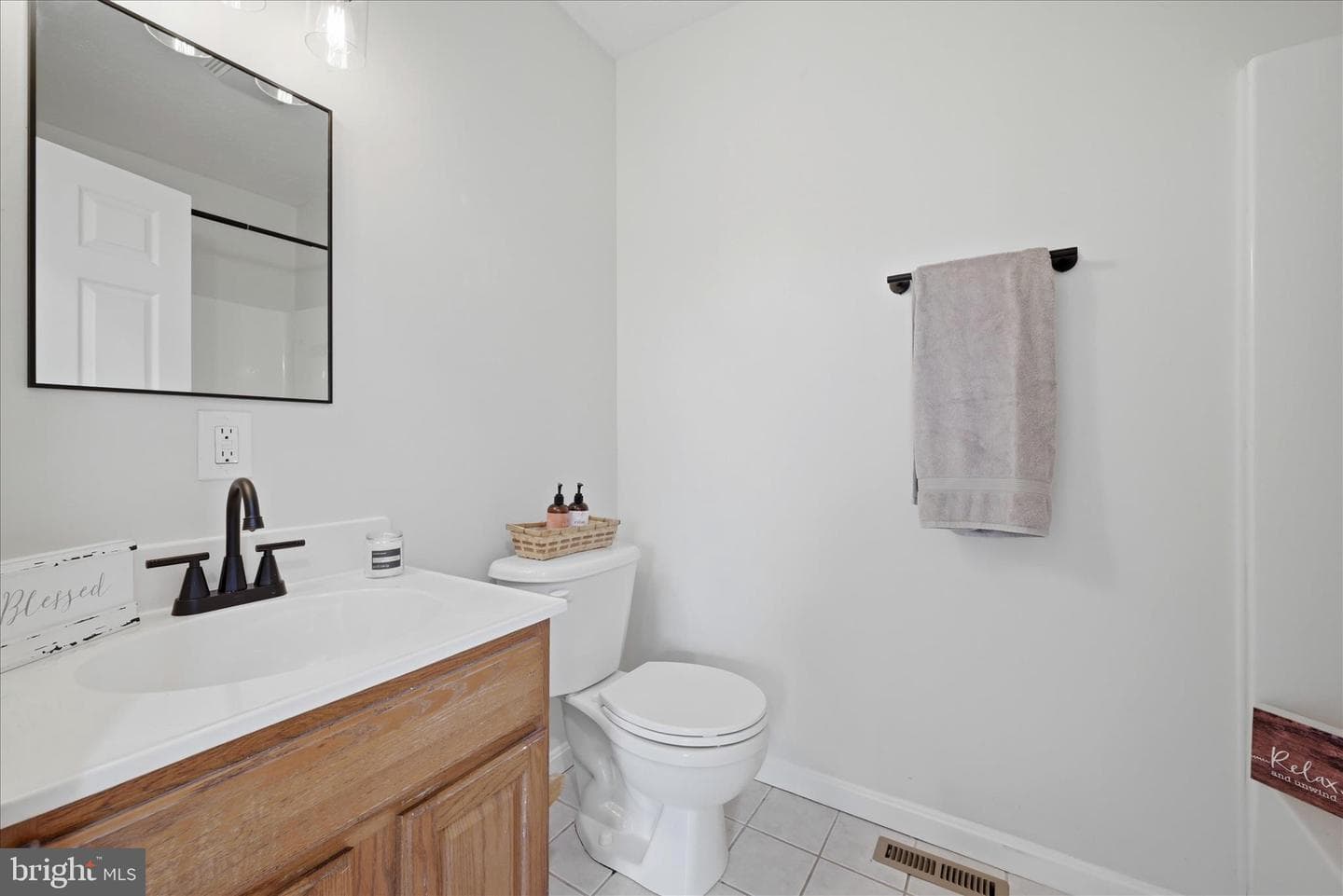 322 Alsberry Street photo 24