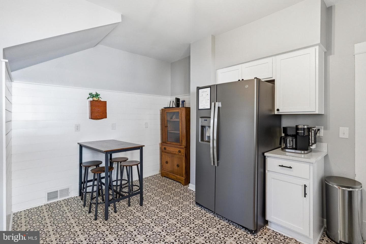 224 N Church Street photo 5