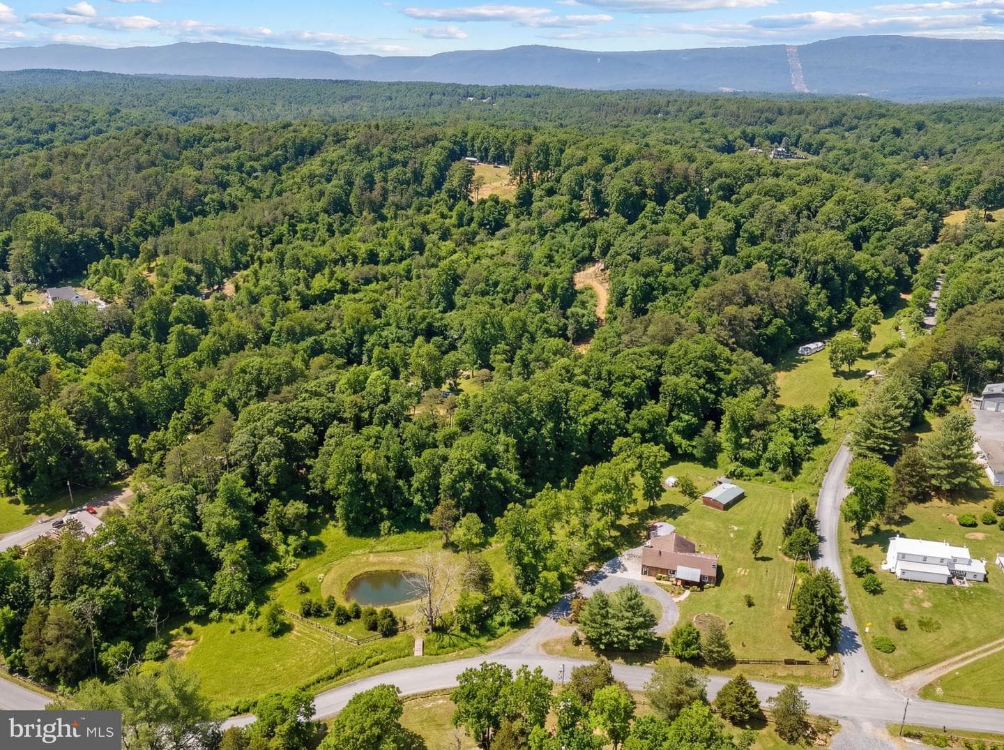 1537 Coal Mine Road photo 3