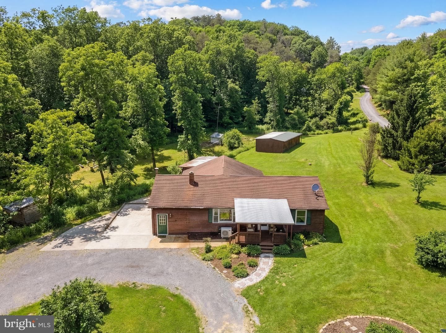 1537 Coal Mine Road photo 6