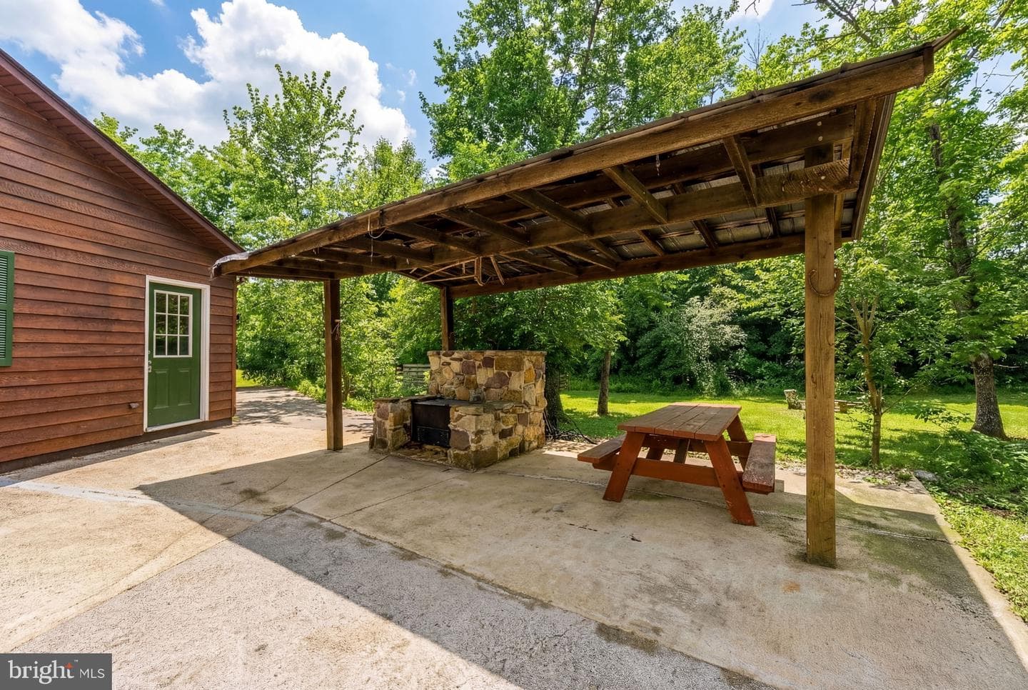 1537 Coal Mine Road photo 8