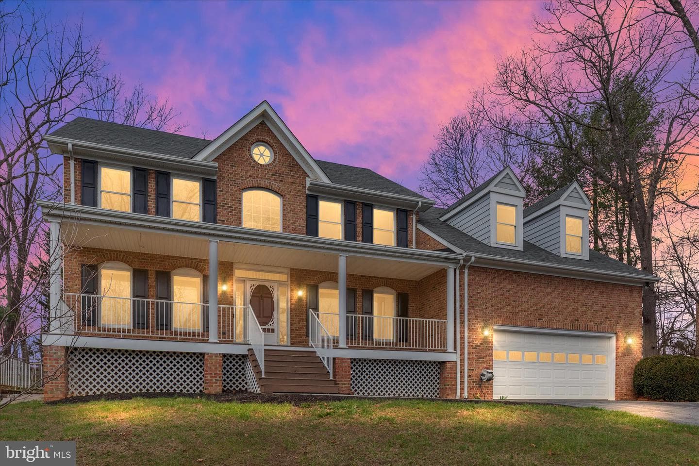 203 Oak Hill Drive photo 1