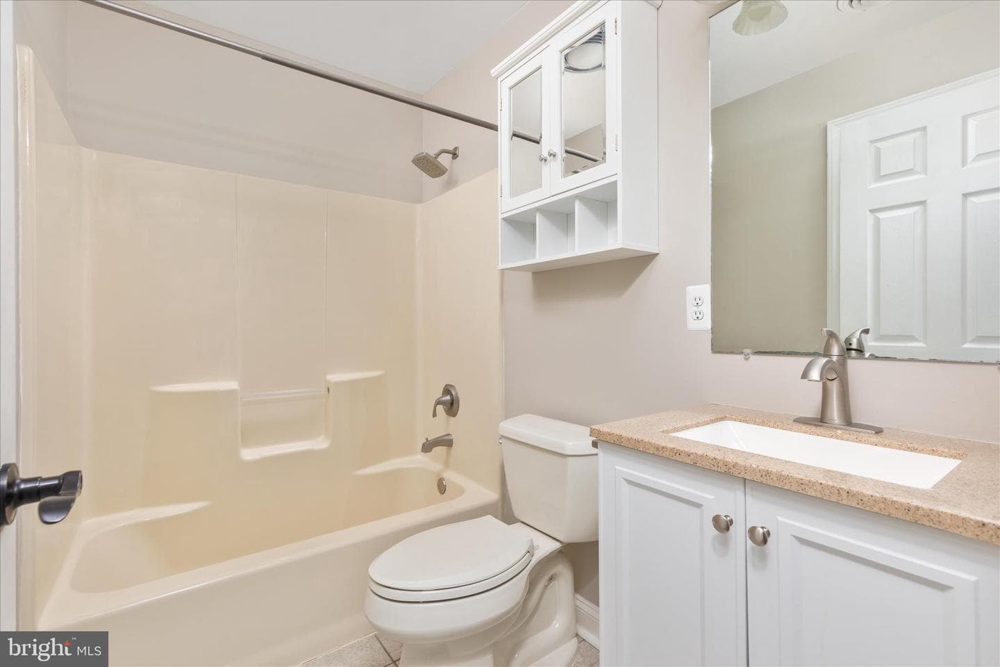 203 Oak Hill Drive photo 32