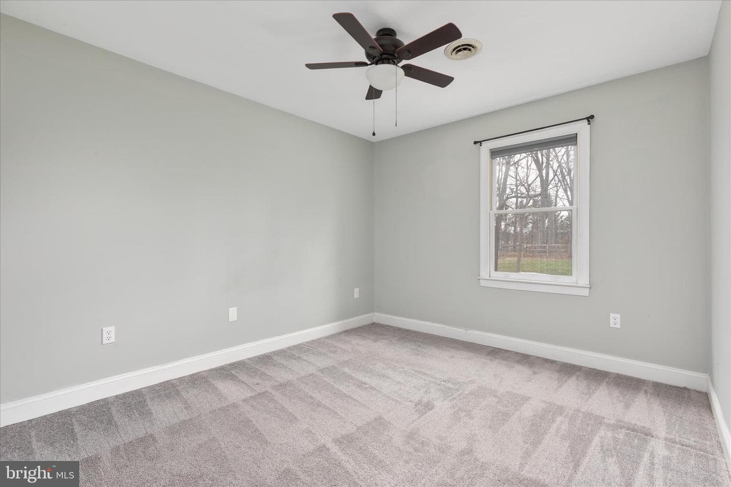 203 Oak Hill Drive photo 34