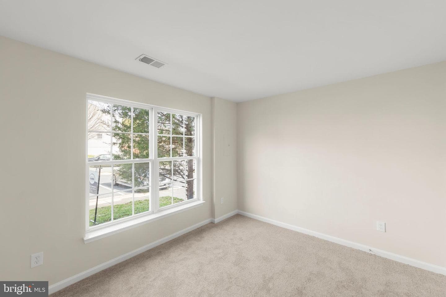 1010 Pendleton Lane photo 3