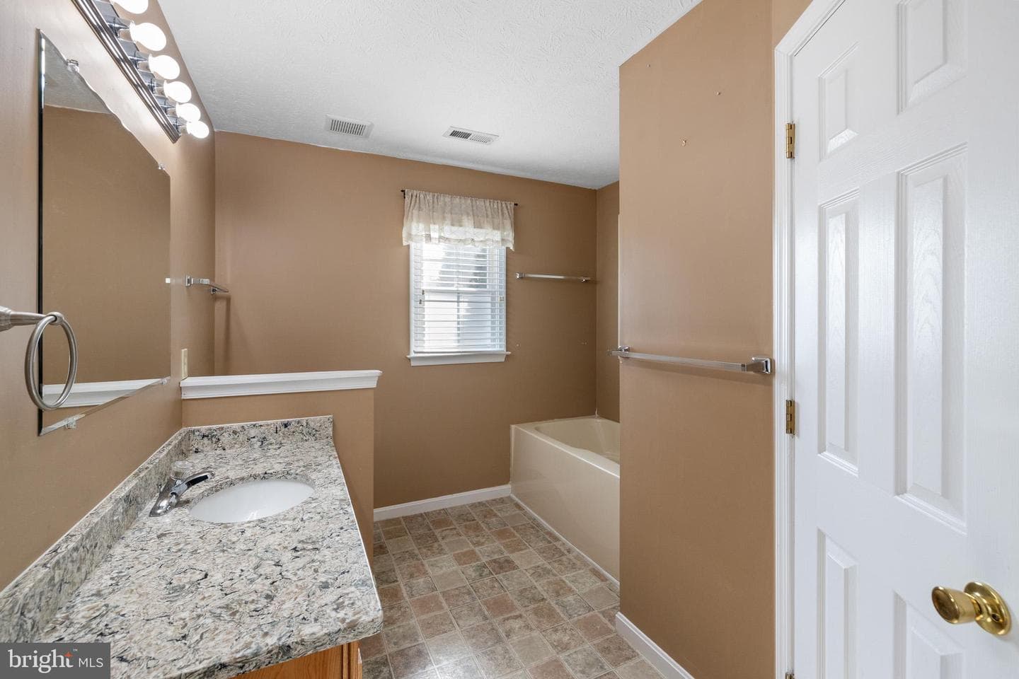 41 Deaken Circle #b-6 photo 36