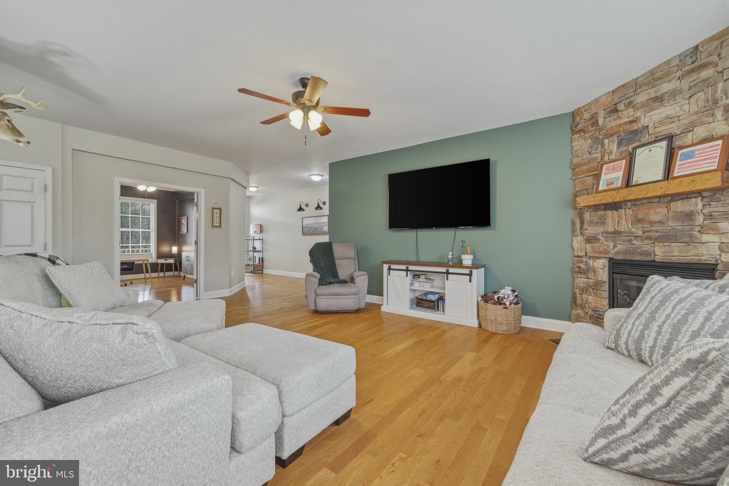 257 Hunter Road photo 12