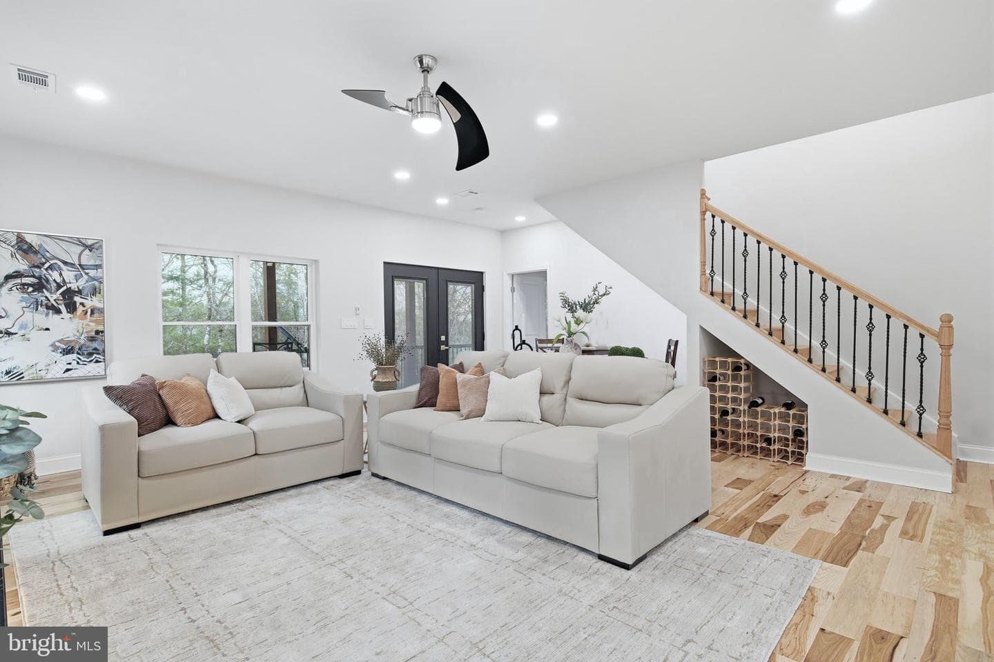 1034 Greenview photo 15