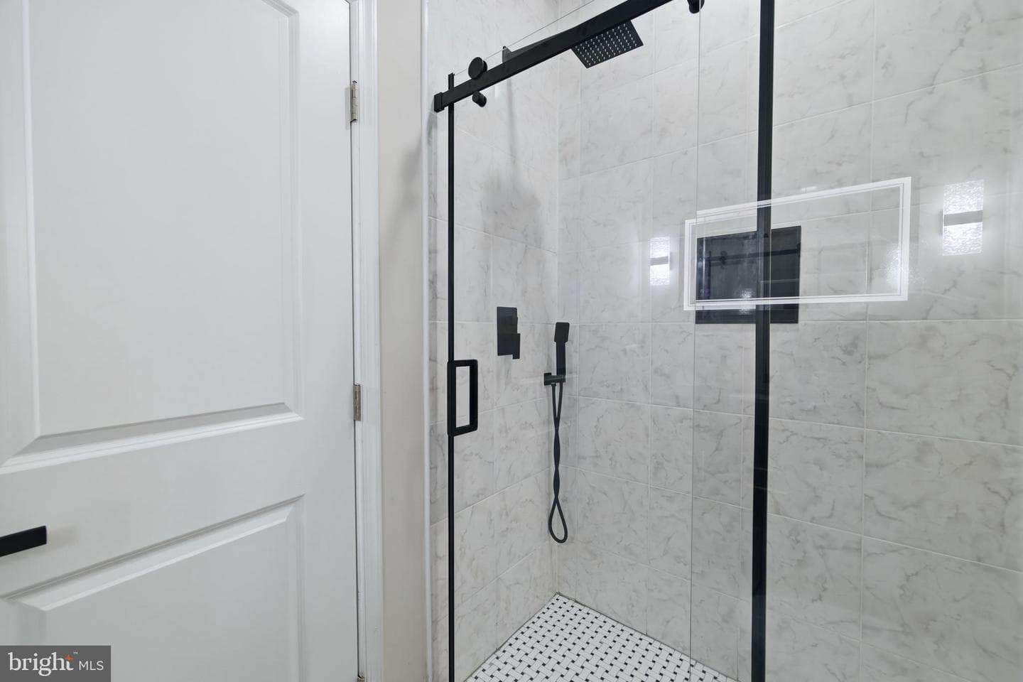 1034 Greenview photo 30