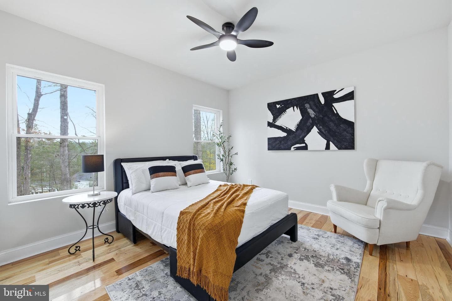 1034 Greenview photo 49