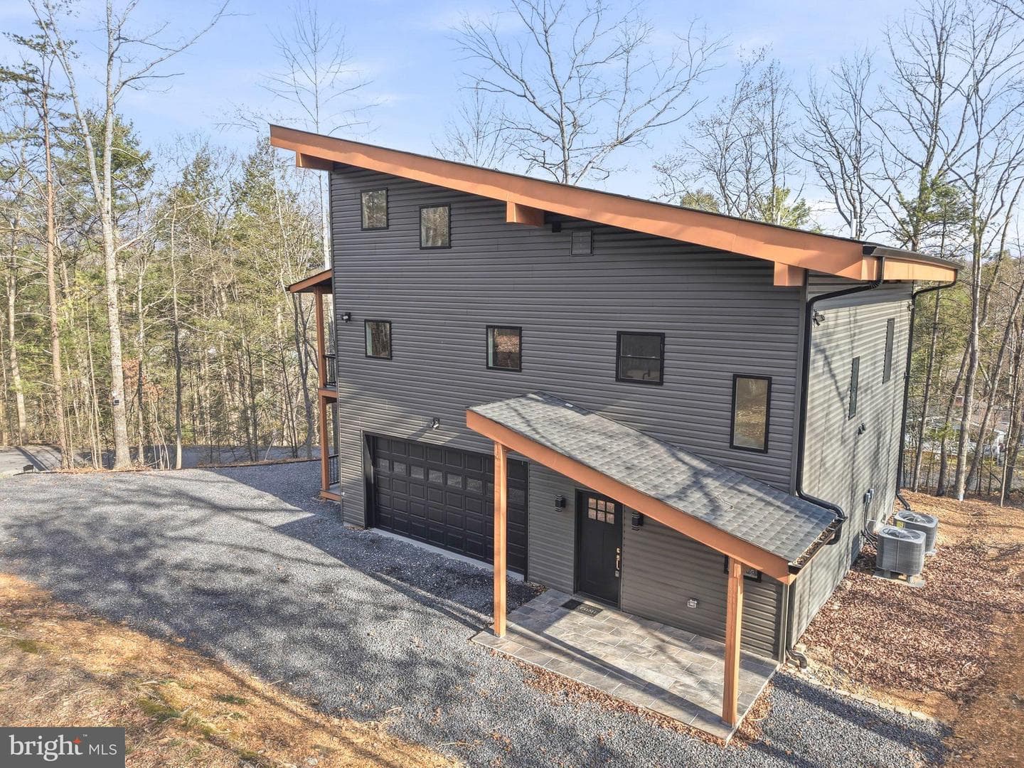 1034 Greenview photo 75