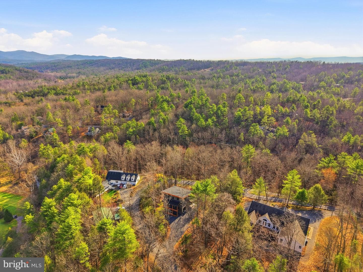 1034 Greenview photo 79