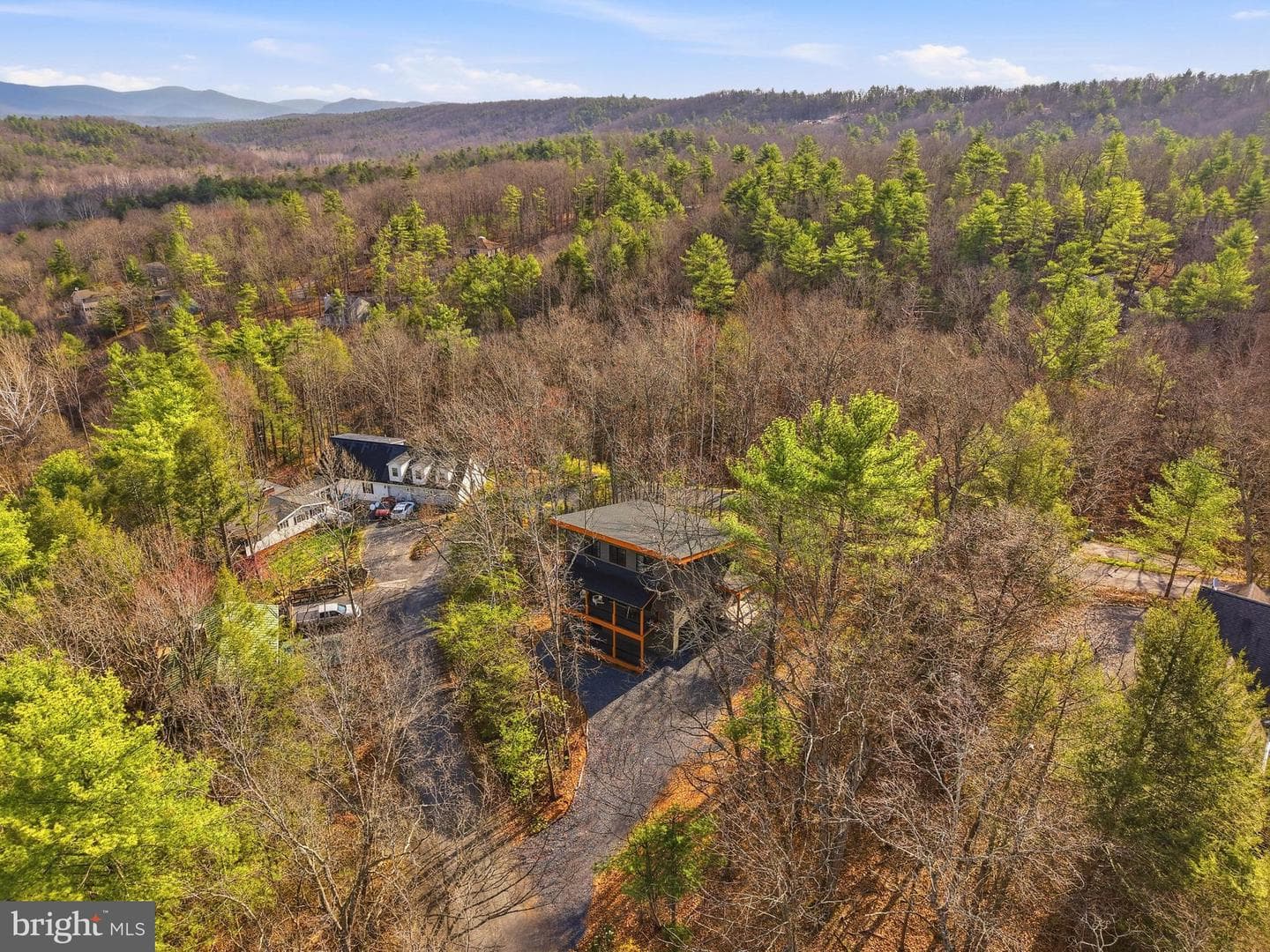 1034 Greenview photo 84