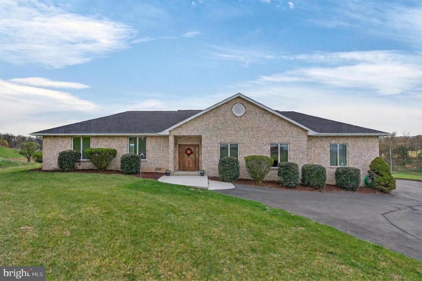 363 Davis Lane photo 4