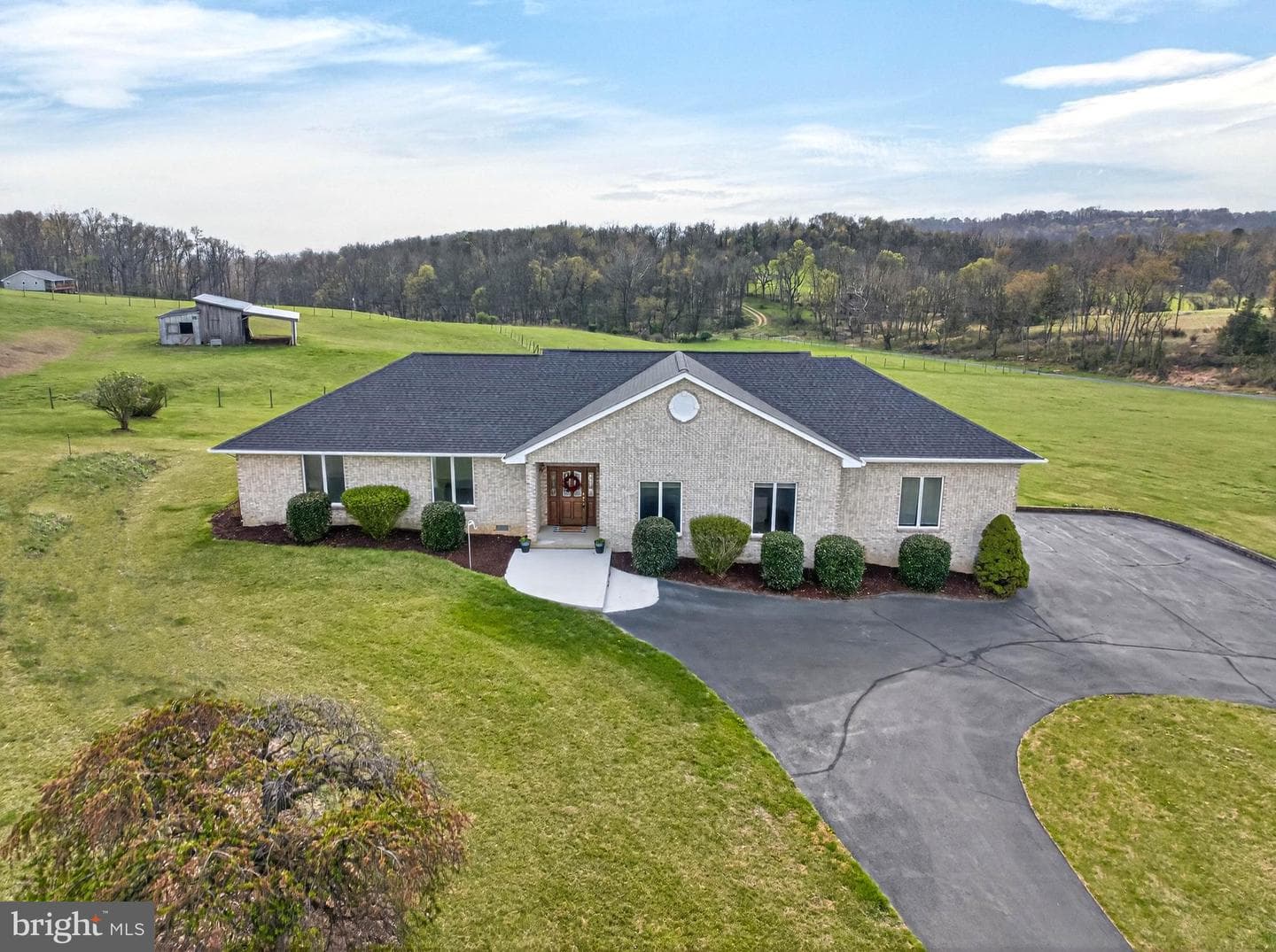 363 Davis Lane photo 8