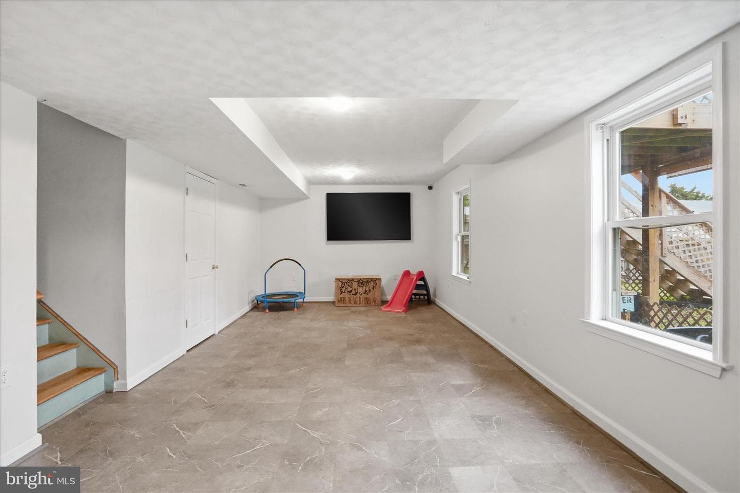 126 Greenleaf Road photo 5