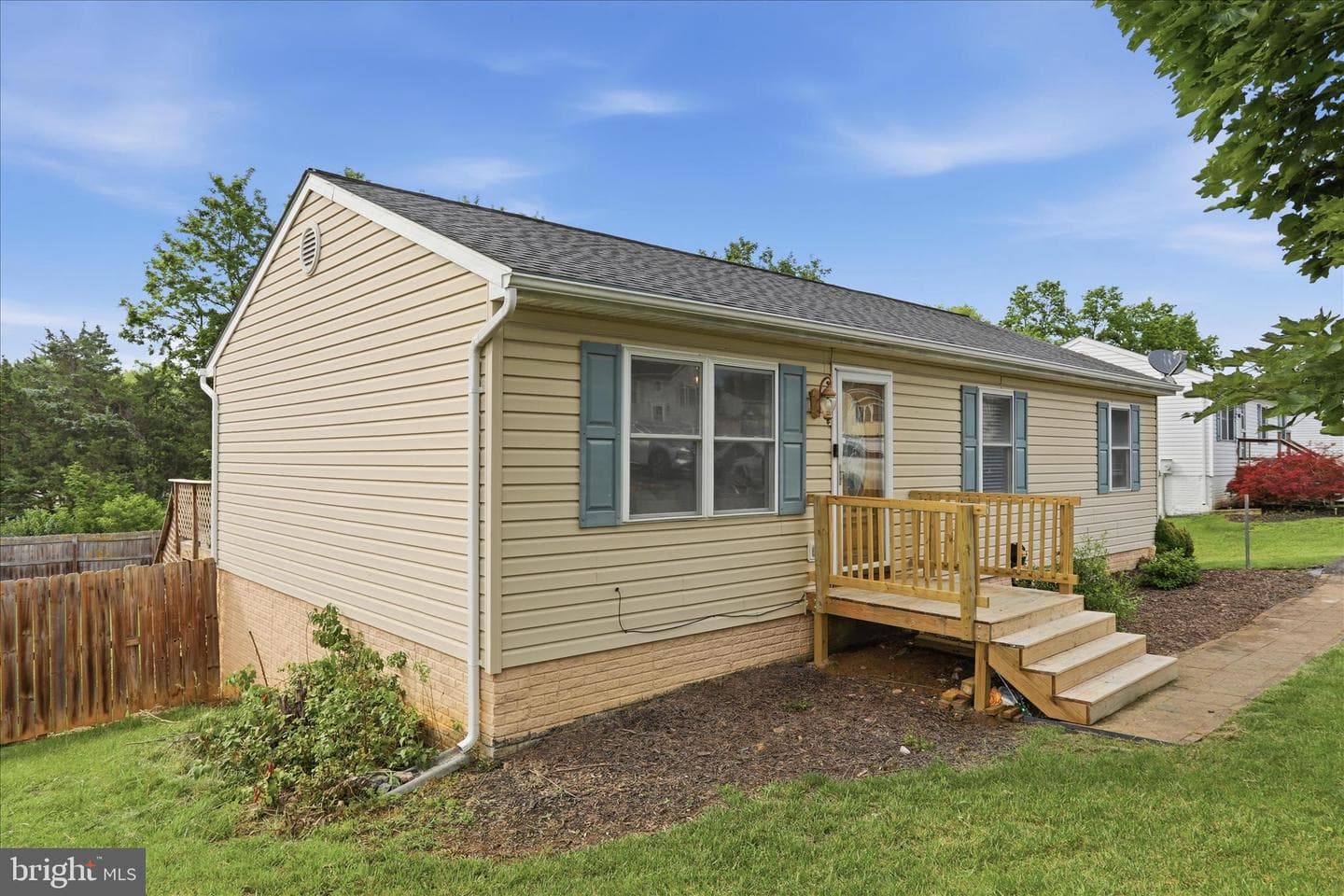 126 Greenleaf Road photo 7
