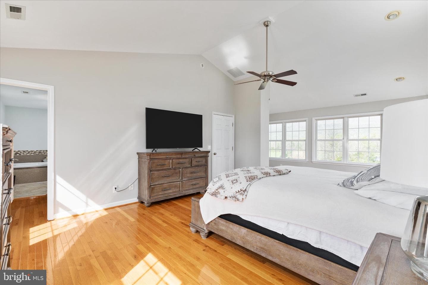 180 Holstein Lane photo 37