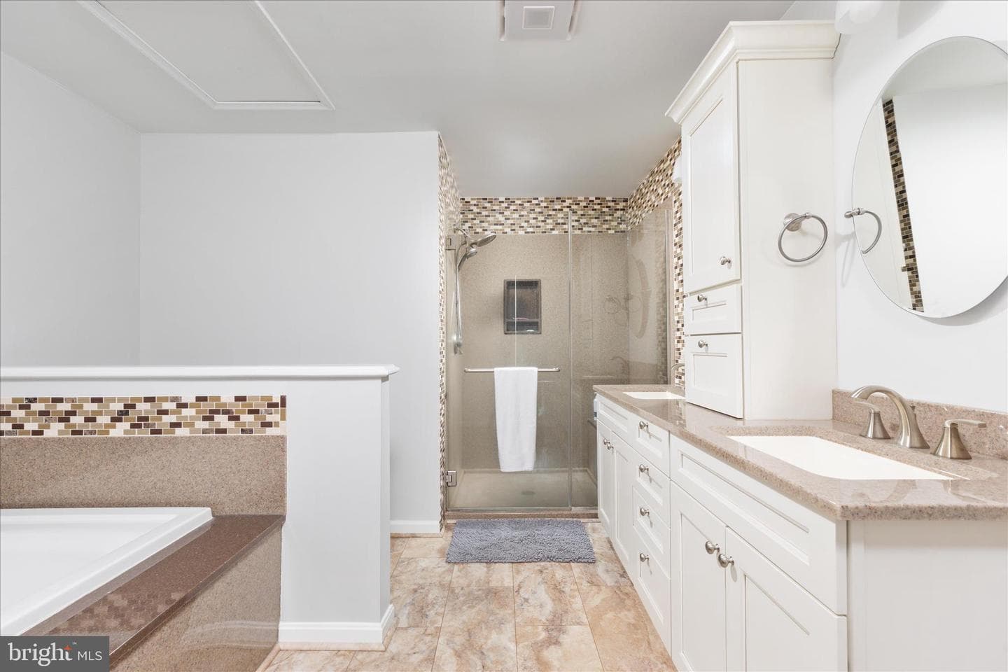180 Holstein Lane photo 38