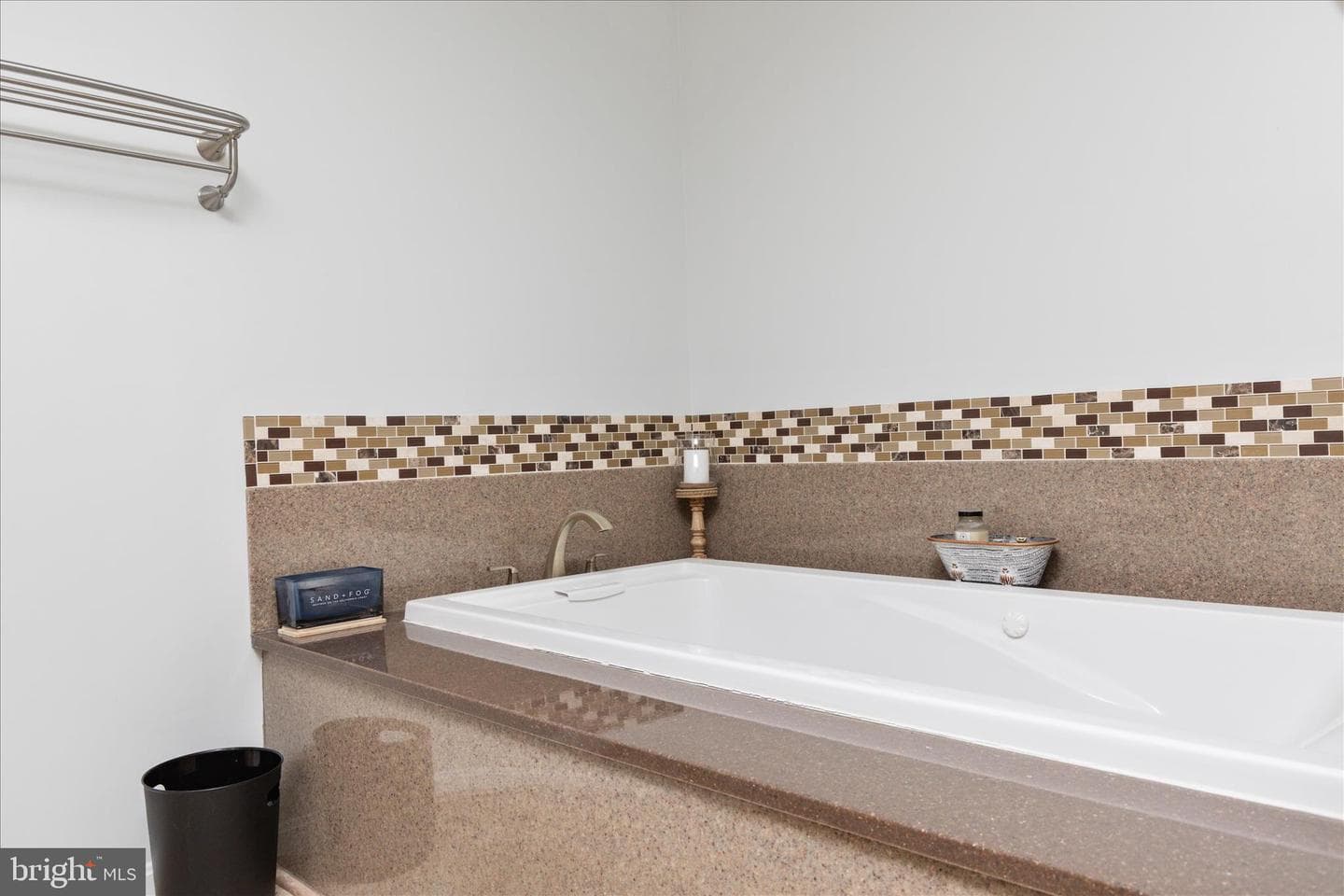 180 Holstein Lane photo 41