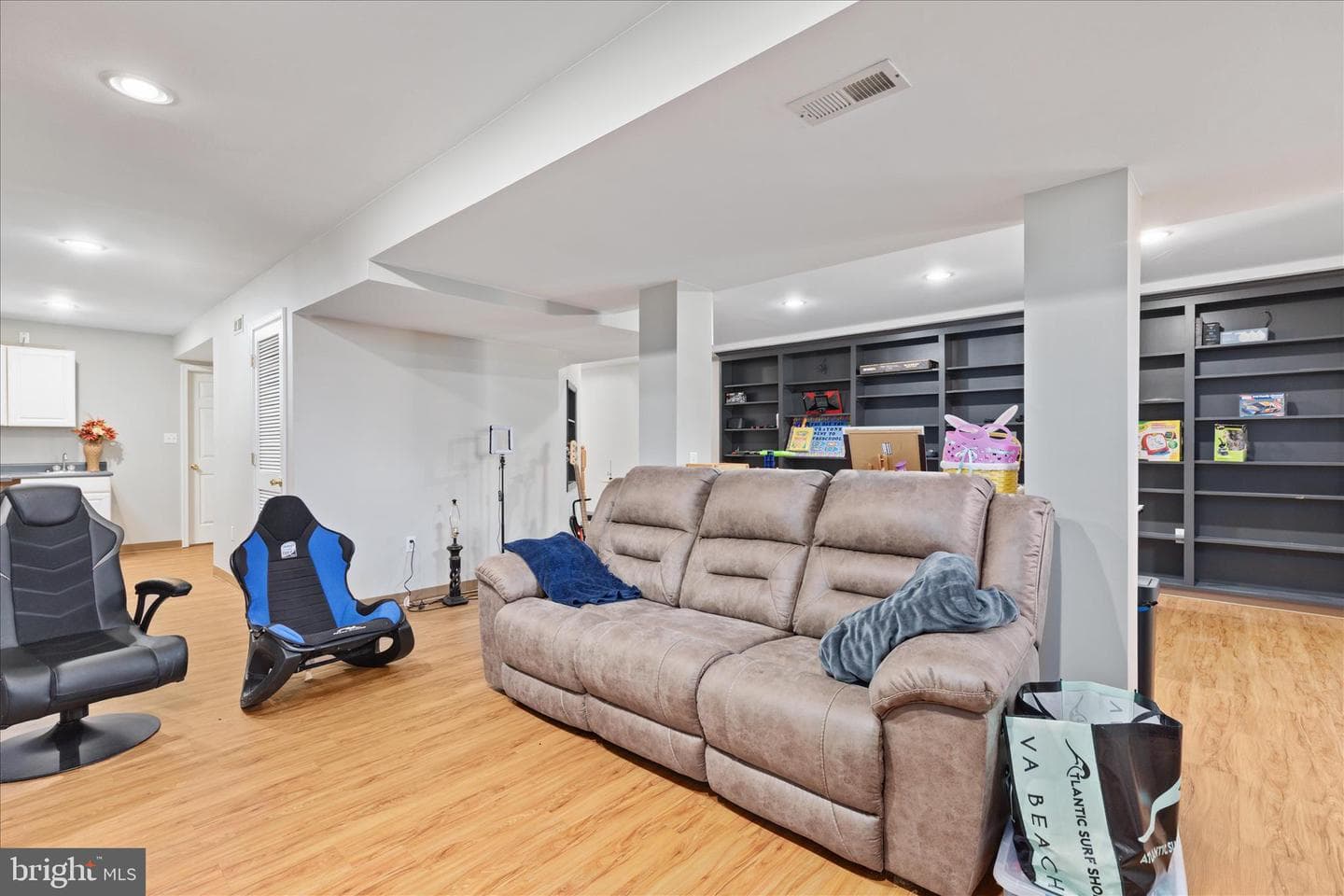 180 Holstein Lane photo 45