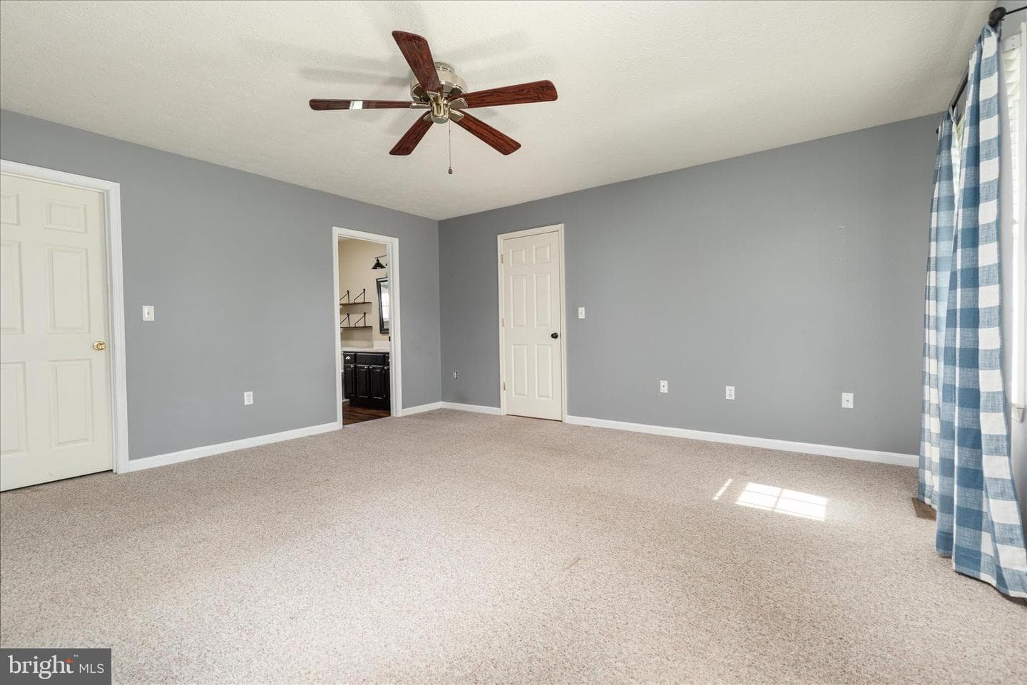 590 Fulton Drive photo 16