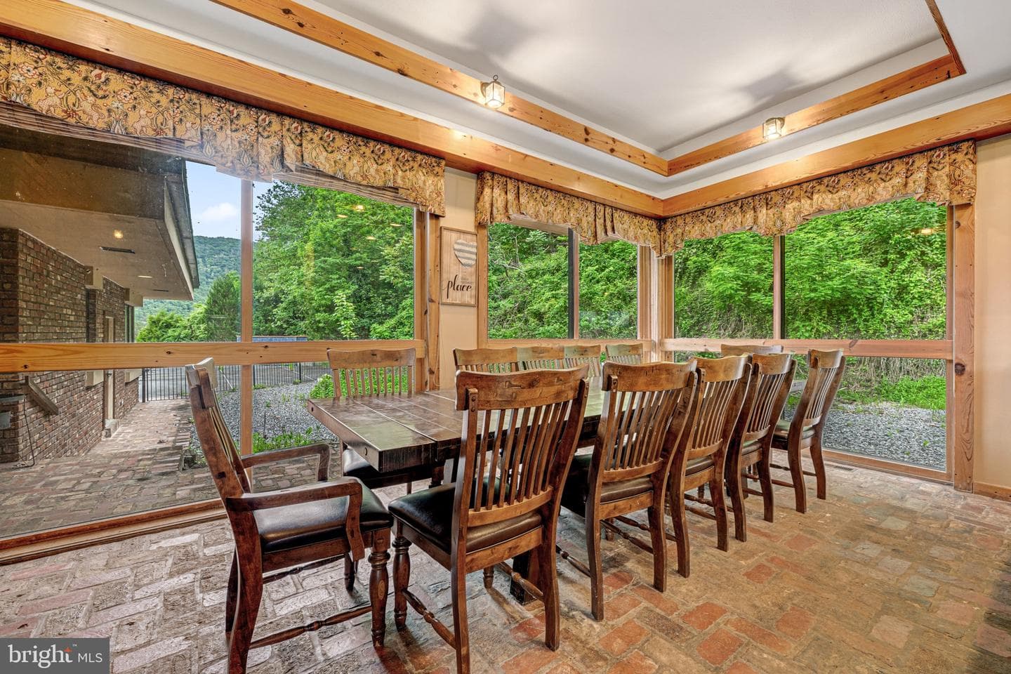 895 Fishers Road photo 12