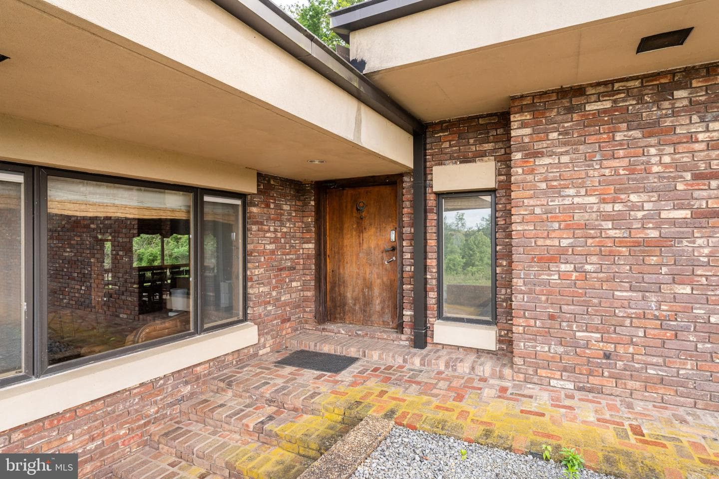 895 Fishers Road photo 26