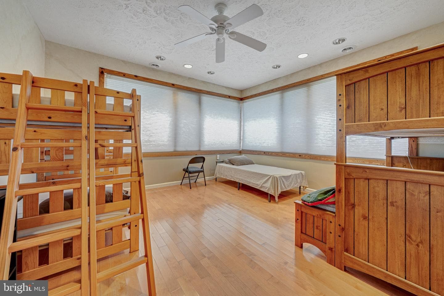 895 Fishers Road photo 33