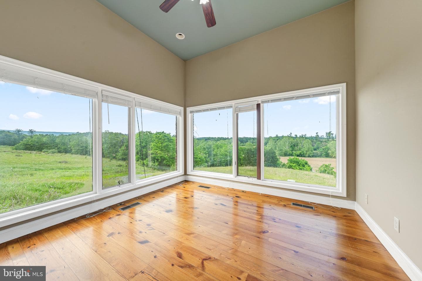 895 Fishers Road photo 45
