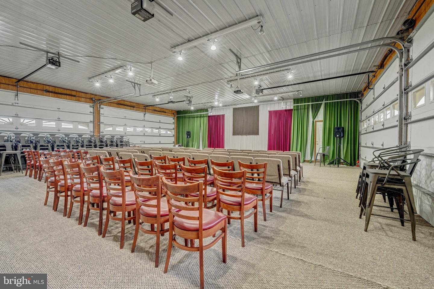 895 Fishers Road photo 46