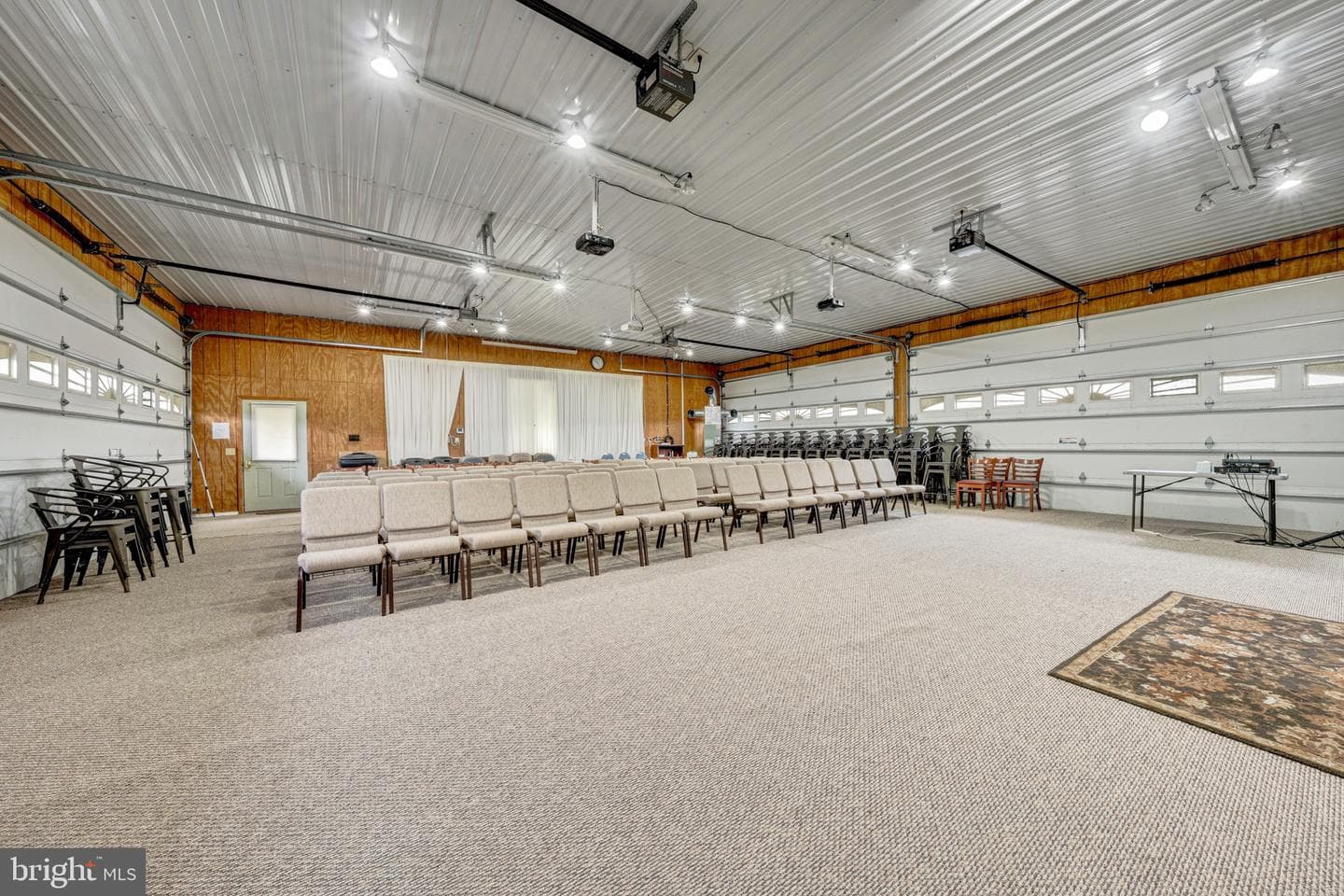 895 Fishers Road photo 47