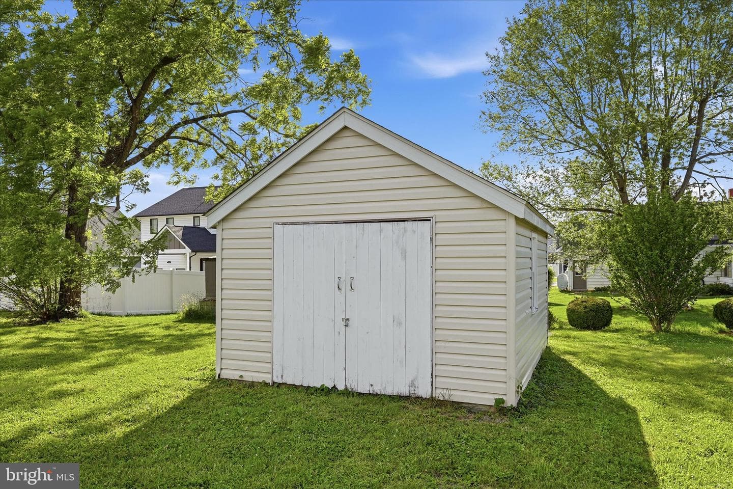 162 S Loudoun Street photo 34