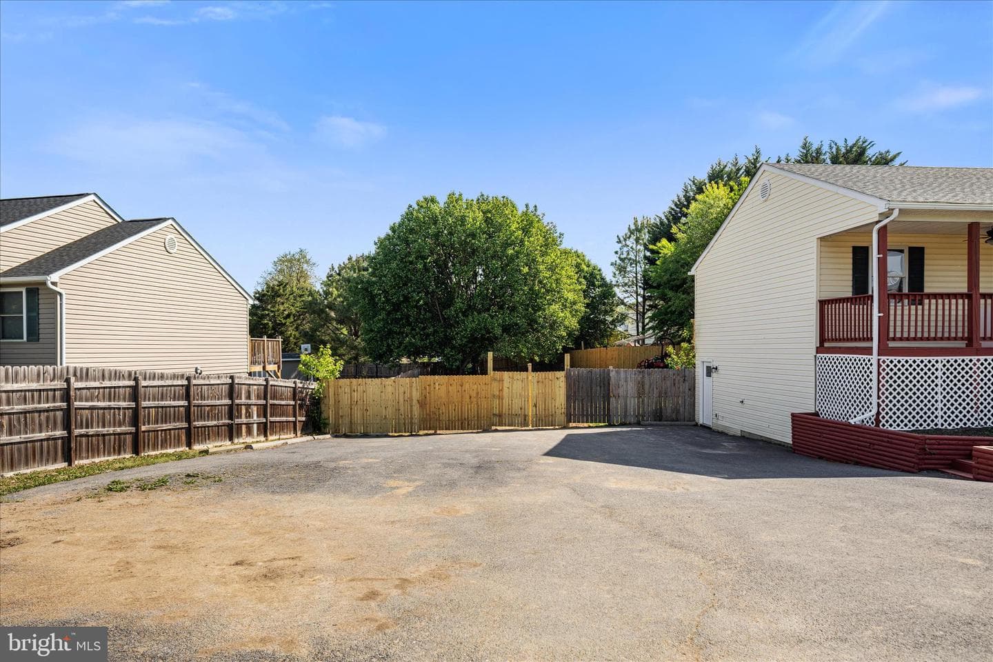 329 Wise Avenue photo 40