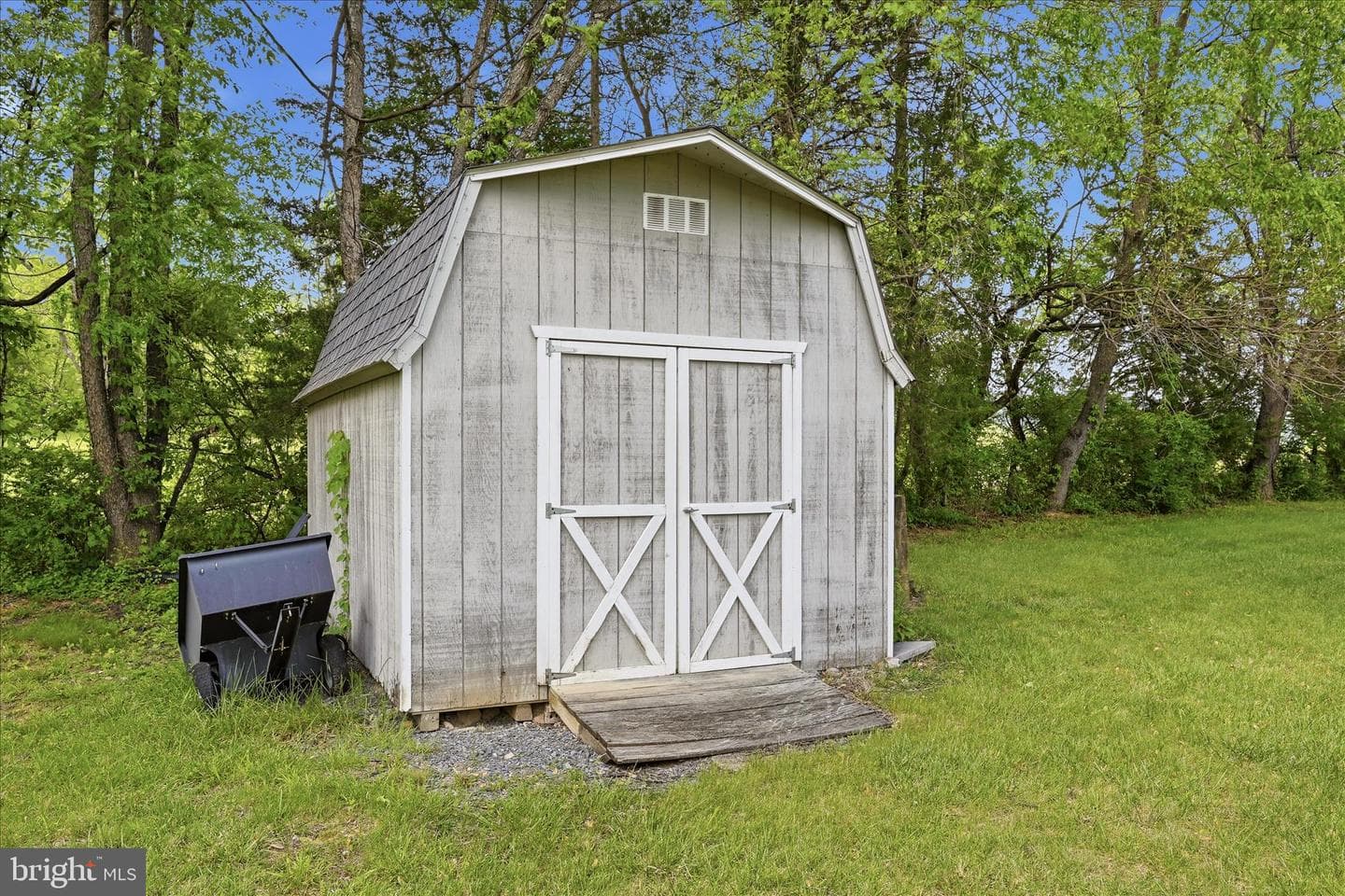 16335 Back Road photo 42