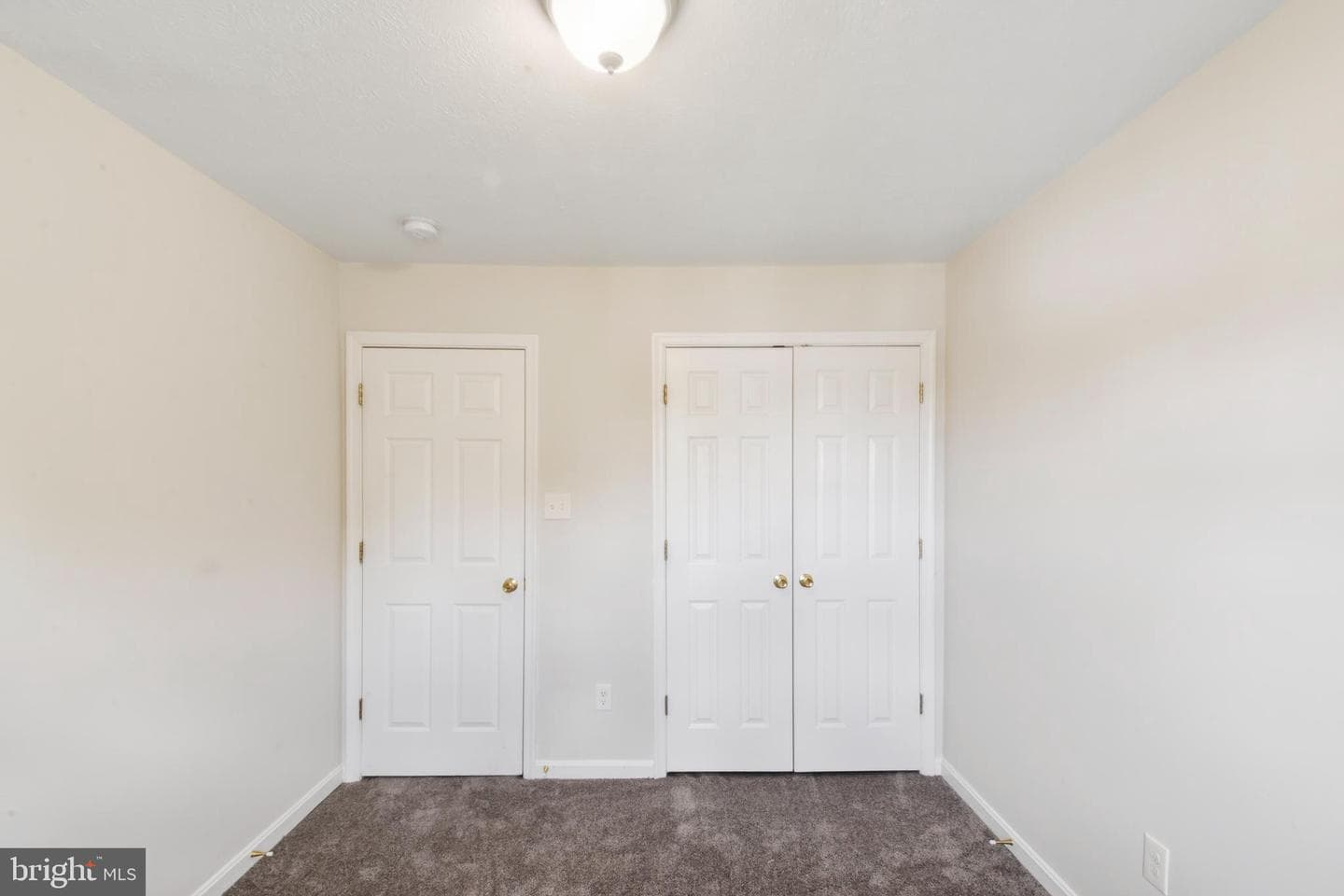 577 Ash Street photo 14