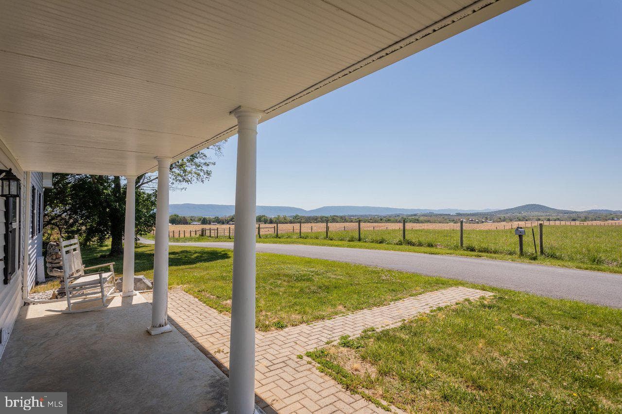 1751 Orchard Road photo 2