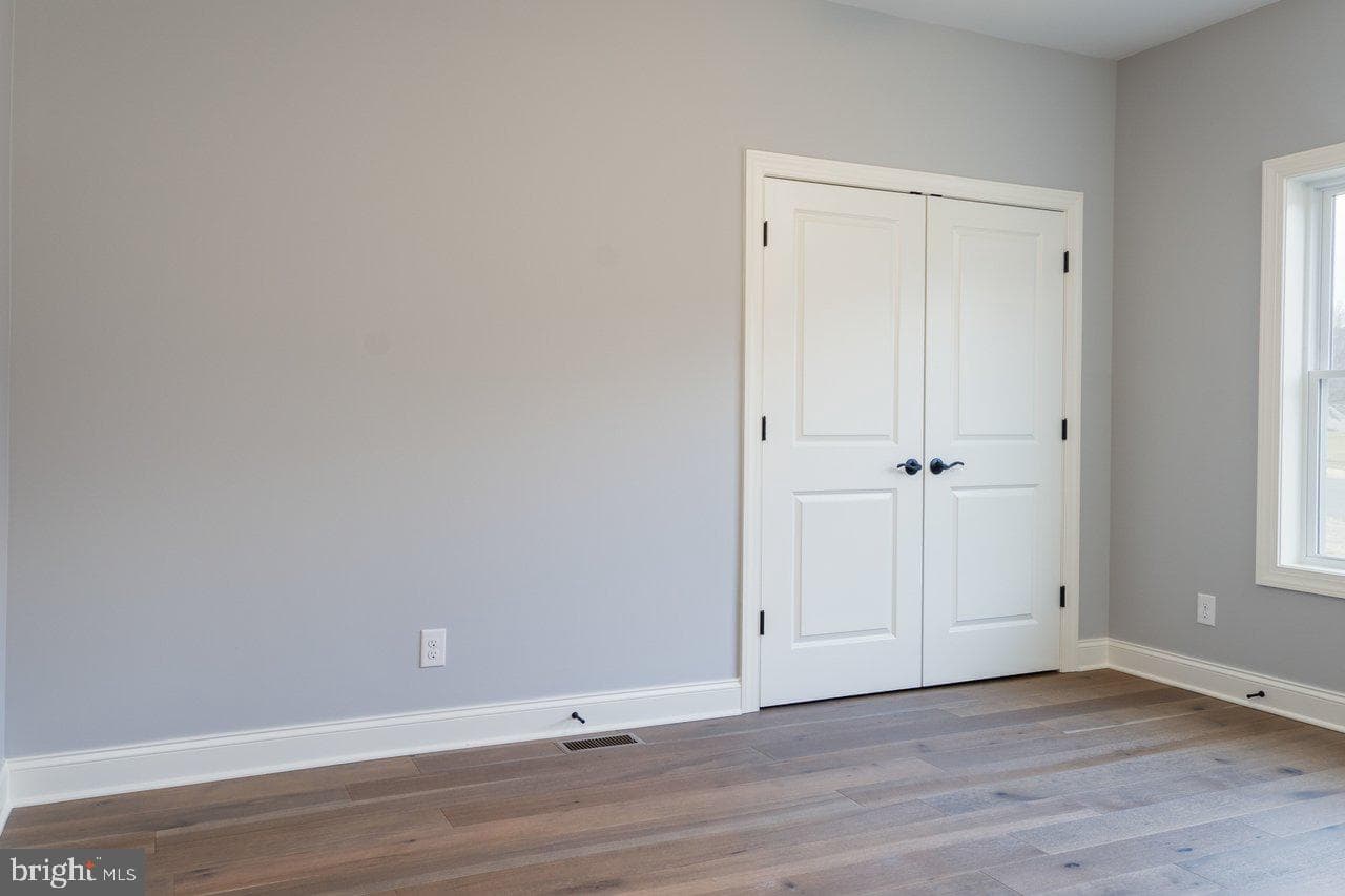 919 Clicks Lane photo 47