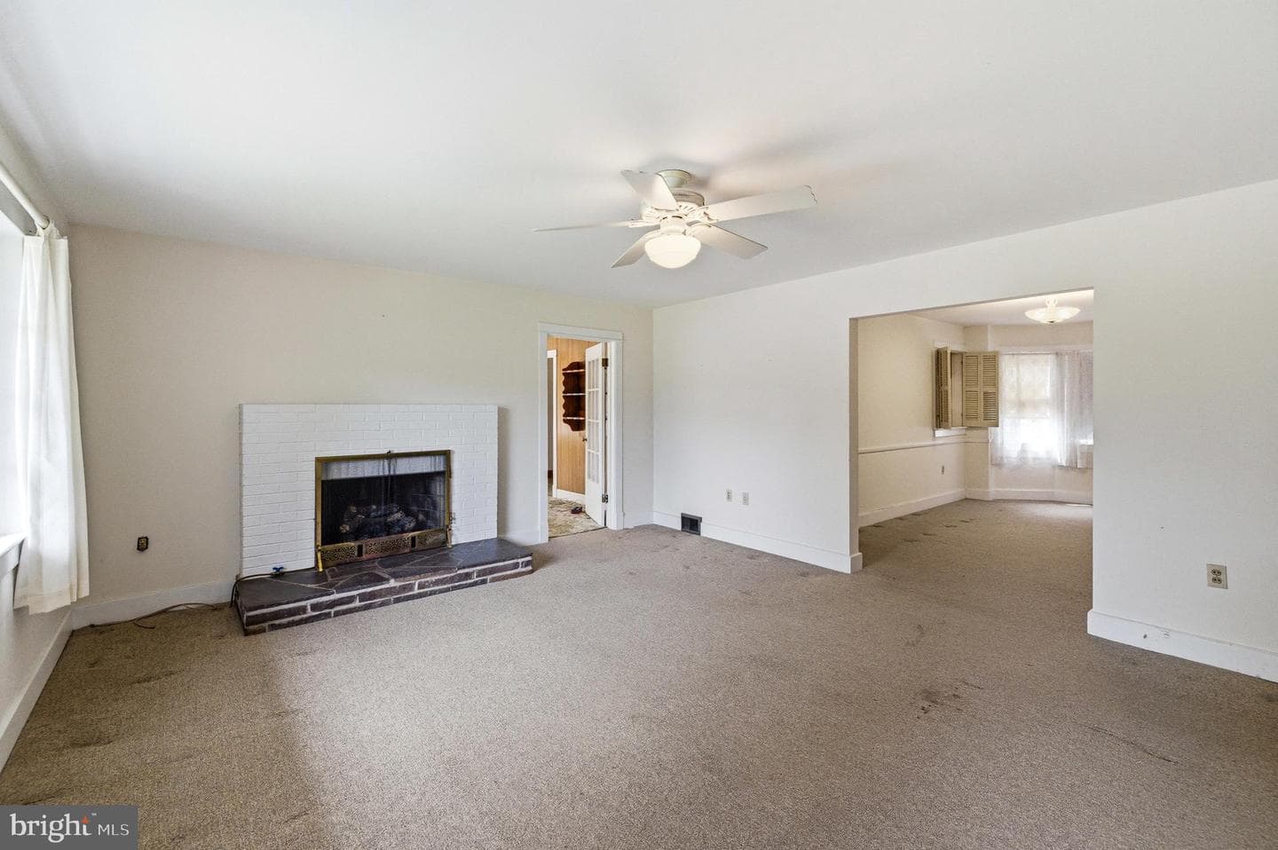 117 S Grove Avenue photo 15