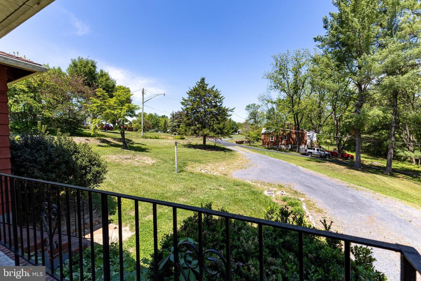 117 S Grove Avenue photo 35