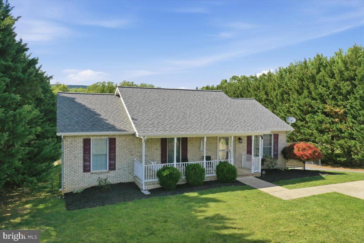 1503 Country Brook Road photo 4