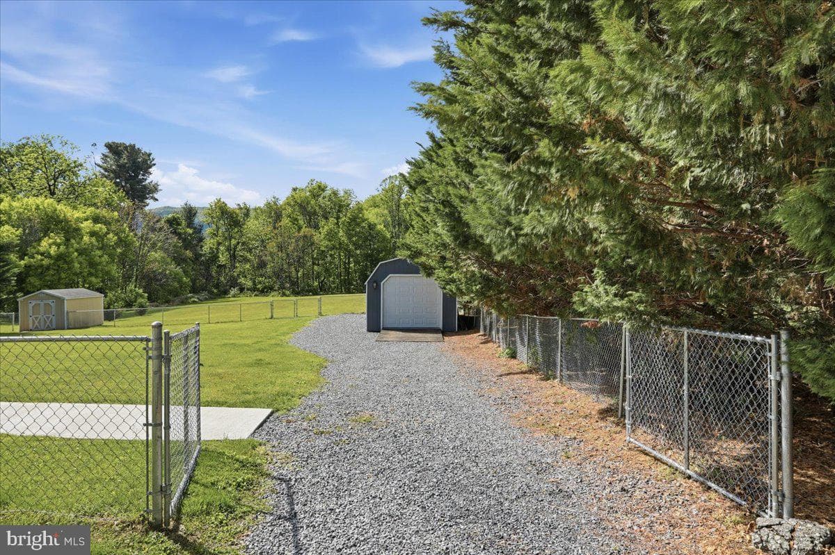 1503 Country Brook Road photo 45
