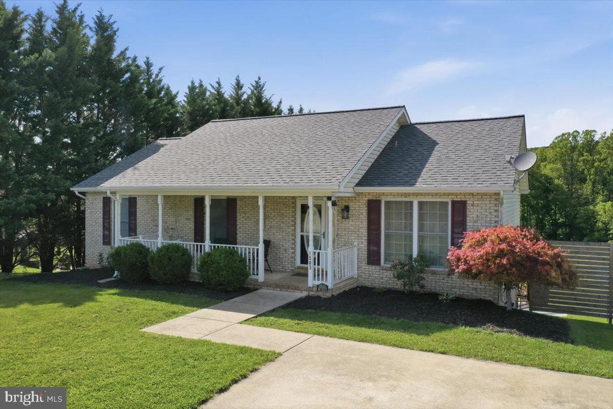 1503 Country Brook Road photo 5